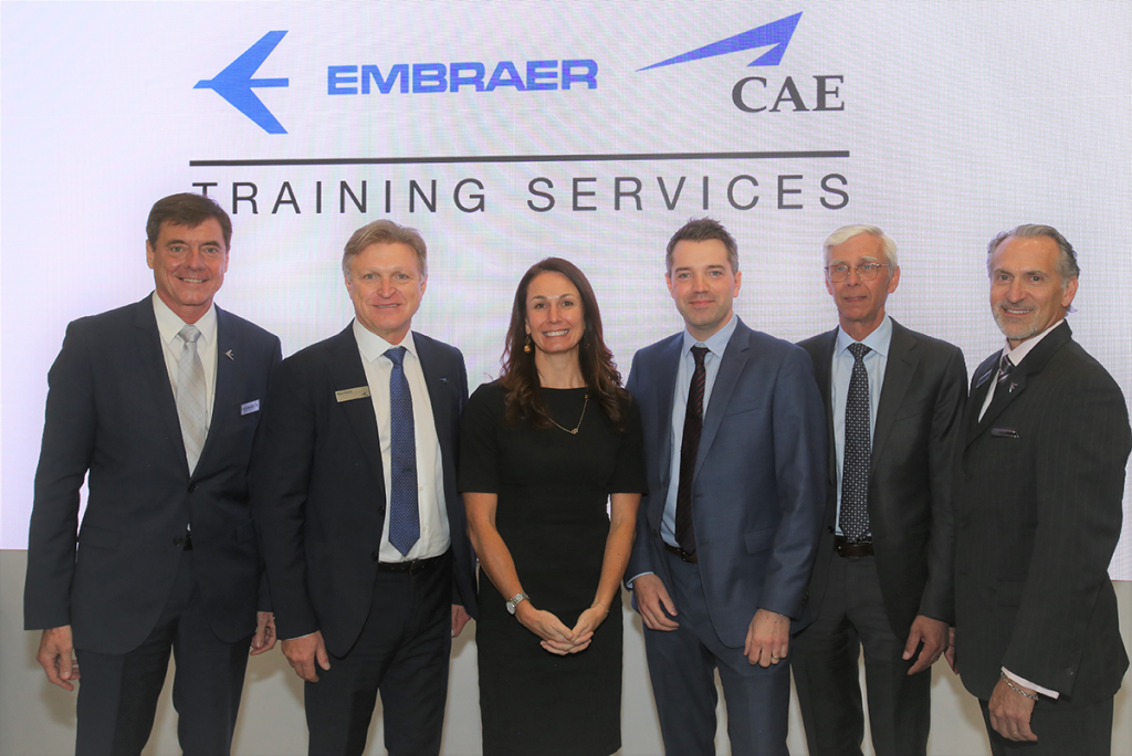 Embraer e CAE lançam novo simulador de voo para o Phenom 300 para o